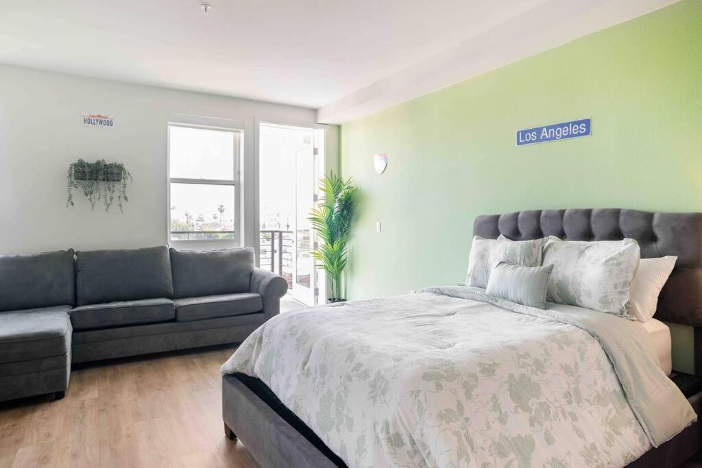 Deluxe W Balcony On Hollywood Walk Of Fame Appartement